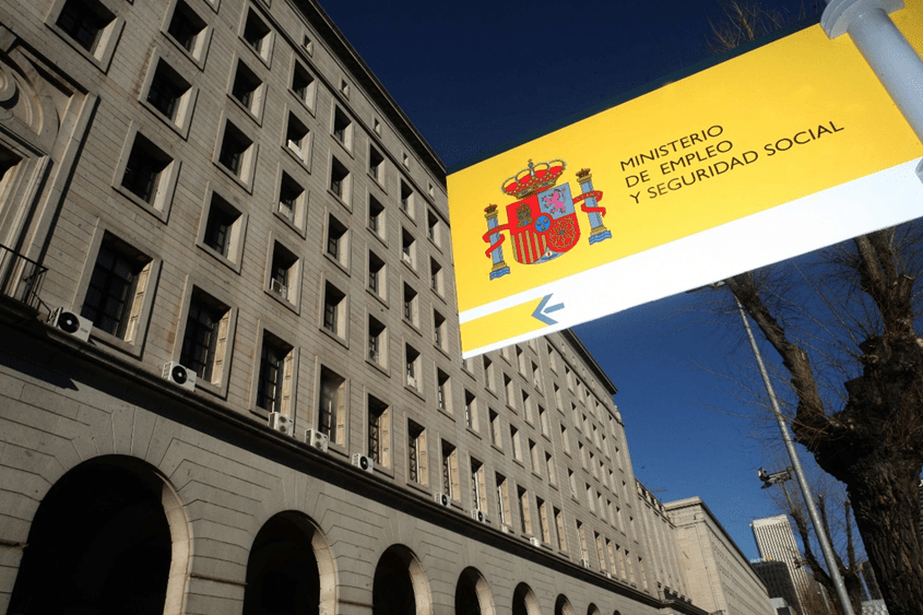 Mº EMPLEO Y SS1